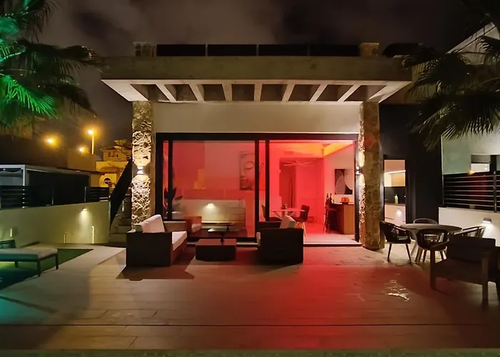 Pmt12 -Luxurious Villa With Private Pool